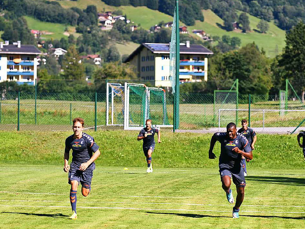 Seit Samstag befinden sich die Spieler in sterreich.