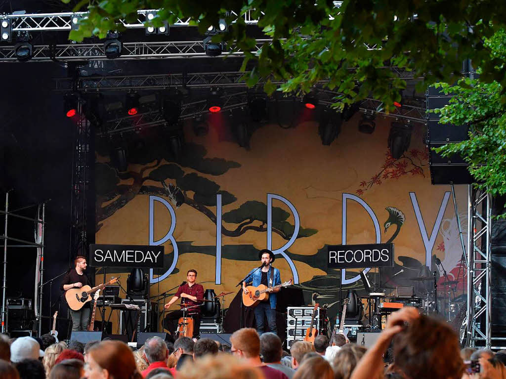 Die britische Popsngerin Birdy hat im Rahmen des Schopfheimer Sommersound-Festivals auf dem Marktplatz gastiert. Als Vorgruppe traten Sameday Records aus Wehr auf.