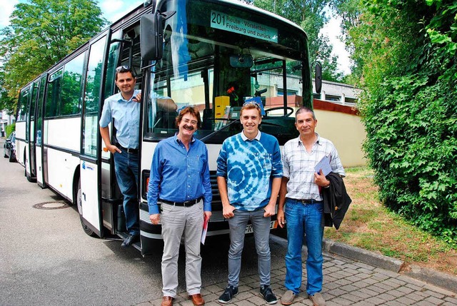 Busbesitzer Xaver Koszczyc, Lehrer Pau...r Kpchen (von links) nach der Prfung  | Foto: Ralph Fautz