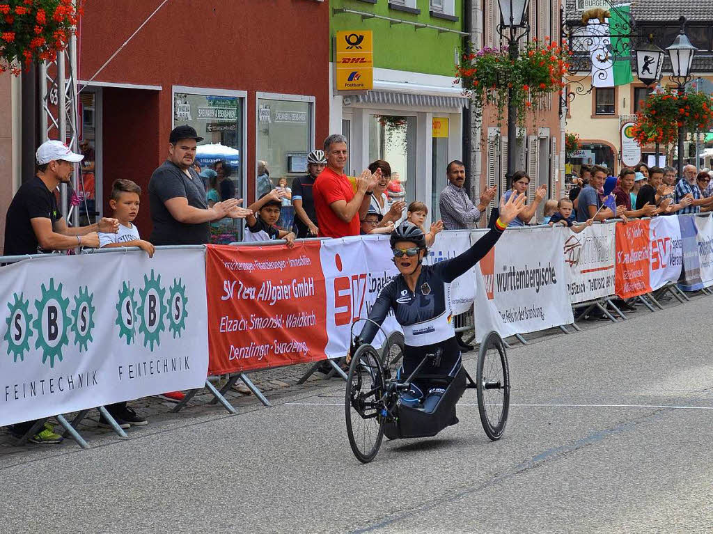 Paracycling Europacup: Zieldurchfahrt zum letzten Mal im Nationaltrikot: Dorothee Vieth
