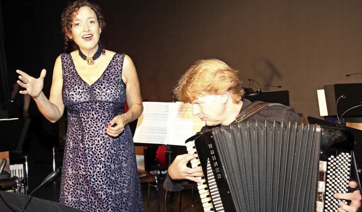 Sängerin Josefina E. Aymonino beim Tangokonzert.   | Foto: Dagmar Barber