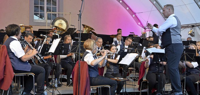 berzeugten beim Schlossplatzkonzert: ...t Thorsten Klawonn und sein Orchester.  | Foto: Benedikt Sommer