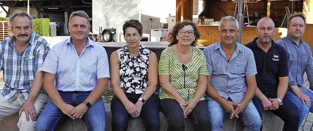 Der Gewerbeverein Buggingen hat sich a...weiler und Besitzer Jan Ruhtner (v.l.)  | Foto: Umiger