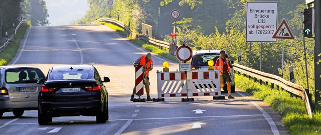 Seit Montagmorgen ist die L 113 zwisch...ne gibt es unter http://mehr.bz/brue.  | Foto: Martin Wendel