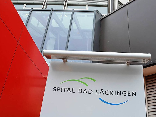 Jetzt auch noch Asbest: Die schlechten...Spital Bad Sckingen reien nicht ab.   | Foto: Konstantin Grlich