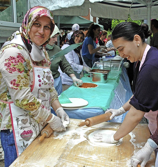 Beim Miteinanderfest in Friedlingen gi...onntag wieder Speisen aus aller Welt.   | Foto: Ounas-Krusel