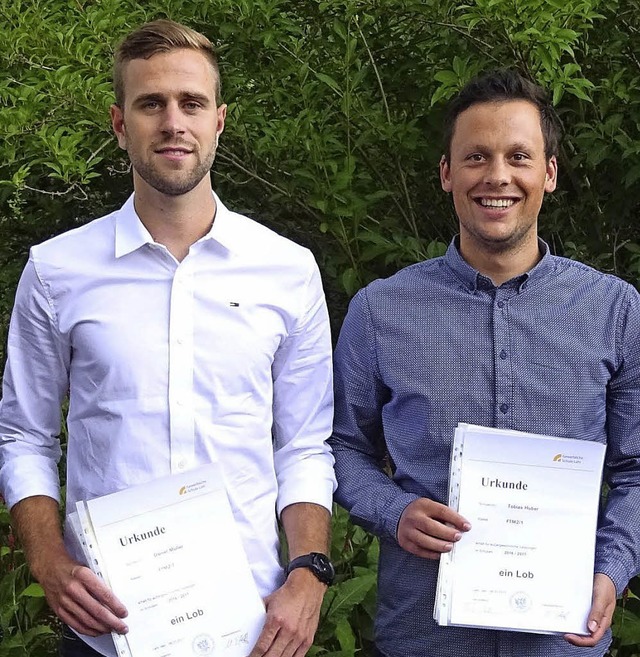 Einserschnitt bei der Technikerprfung...nd Tobias Huber  aus Oberharmersbach    | Foto: Schule