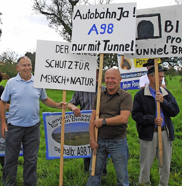 Mitglieder der BI fordern schon seit J...&#8211; einen Tunnel ber die A 98.5.   | Foto: Archivbild: Ralf Staub