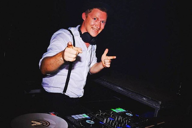 DJ Beatknecht spielt hauptschlich Electroswing.  | Foto: Miroslav Dakov