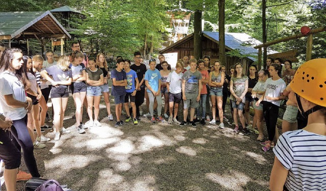 Schlerinnen und Schler der  Austauschgruppe im Kletterwald Bombach.  | Foto: Presse AG Gymnasium Kenzingen