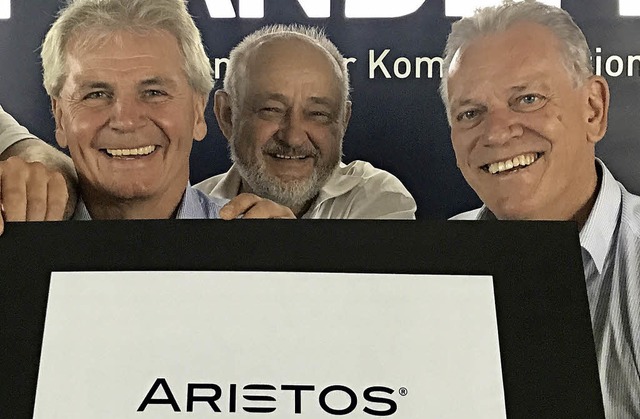 Bernd Kaiser, Eugen Krassin und Michae...agung von Aristos ins Handelsregister.  | Foto: Aristos