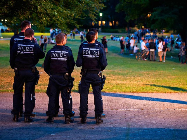 Polizisten am Montag in Schorndorf  | Foto: dpa
