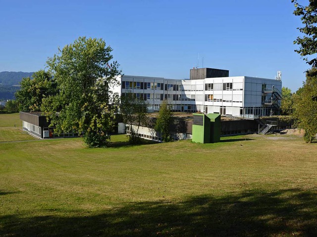 Platz fr ein kleines Krankenhaus   in...iskutiert ber solch eine Alternative.  | Foto: Felix Held