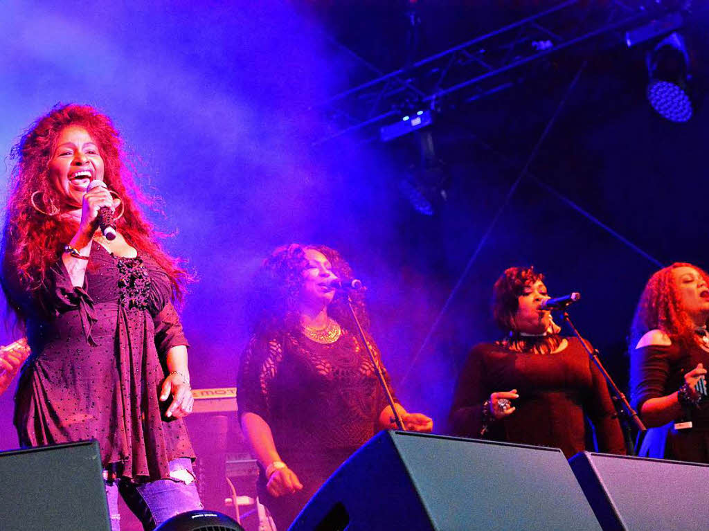 Chaka Khan und die Vorband Fat Cat aus Freiburg haben Lrrach begeistert.