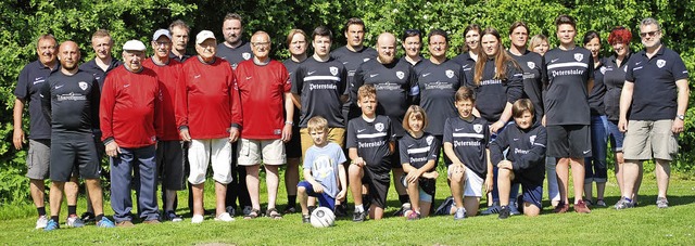 Die Mitglieder des Vereins Faustball K...nd in der nchsten Woche viel Arbeit.   | Foto: Privat