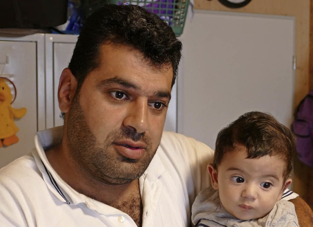 Salamah Albadawi mit seinem Sohn Ahmad  | Foto: Ahmad Shebli