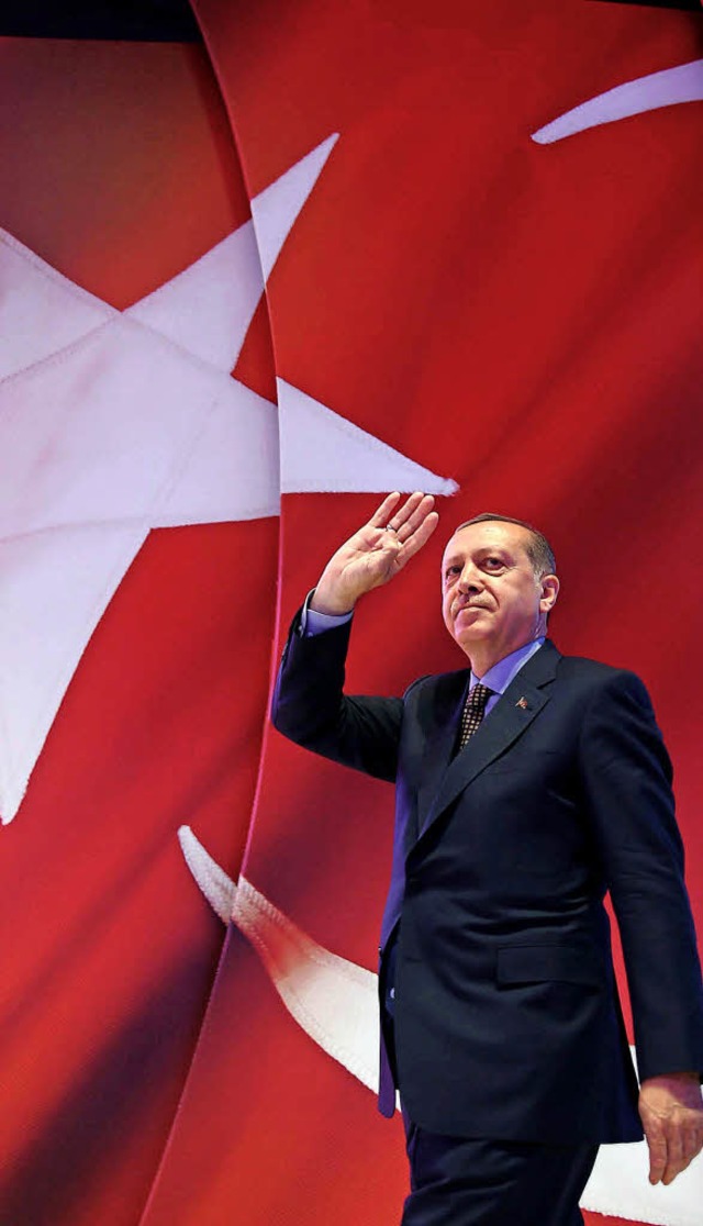 Der trkische Prsident Erdogan hat na...n Boden europischer Werte verlassen.   | Foto: dpa