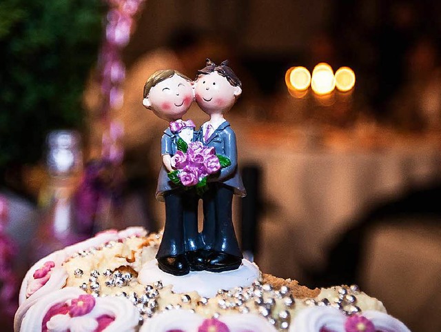 Ab Oktober sollen auch homosexuelle Paare die Ehe schlieen knnen.  | Foto: Andreas Lattke/photalo/AdobeStock