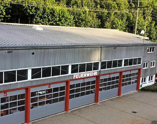 Am  Gertehaus der Feuerwehr wird  gefeiert.  | Foto: privat