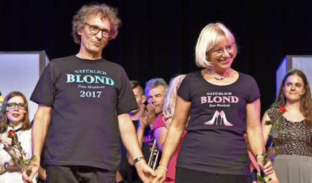 Holen sich den verdienten Applaus ab: Ulrike und Thomas Vogt  | Foto: Martin Eckert