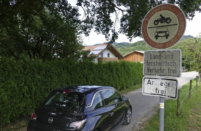 Autos und Motorrder drfen den Buchbr...ach und Bad Sckingen nicht befahren.   | Foto: Hrvoje Miloslavic