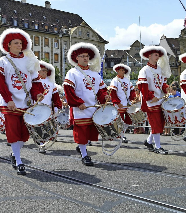 Der Zeller Fanfarenzug bei der Parade im Vorjahr   | Foto: ZVG