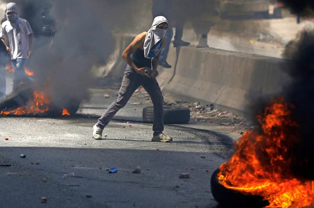 Im Westjordanland flammt die Gewalt na...tand zwischen Ramallah und Jerusalem.   | Foto: AFP