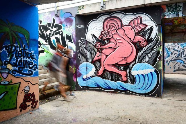 So kann es auch aussehen: Die Unterfh...hen fr  legale Graffiti in der Stadt.  | Foto: Ingo Schneider