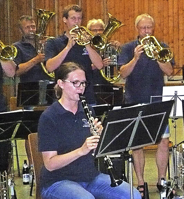 Der Musikverein Ewattingen gab unter L...Winterhalder  ein Sommernachtskonzert.  | Foto: Gertrud Rittner