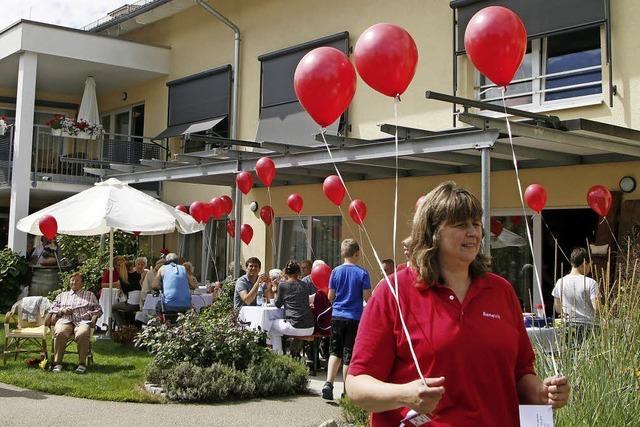 Mit Luftballons zu neuen Mitarbeitern