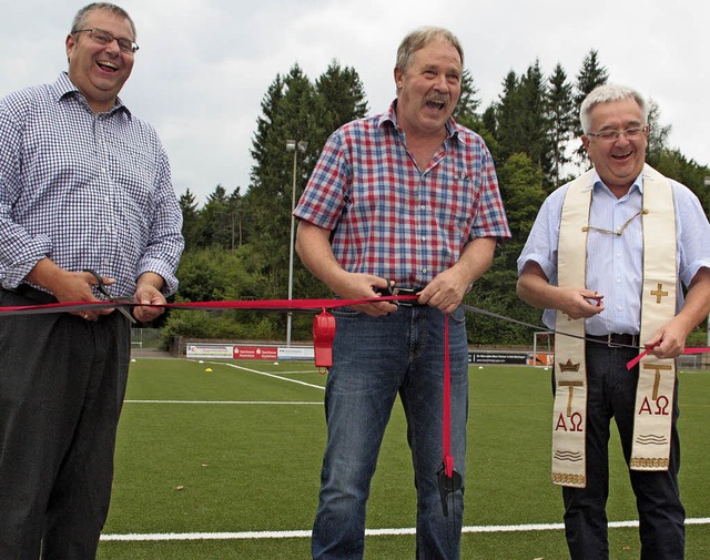 Weltliche, sportliche und kirchliche M... Wunderle und Peter Berg (von links).   | Foto: Jrn Kerckhoff