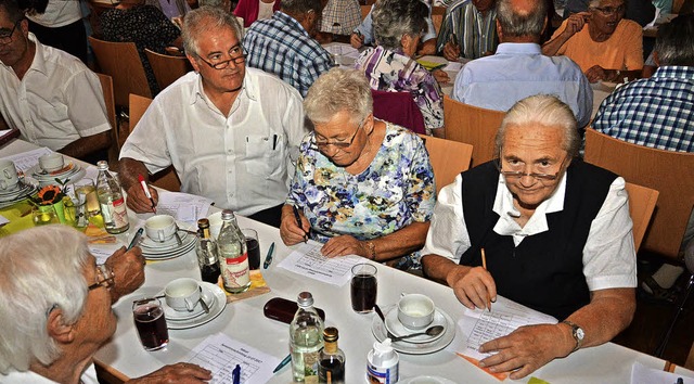 Das Heimatrtsel durfte am Seniorennachmittag nicht fehlen.   | Foto: Sommer