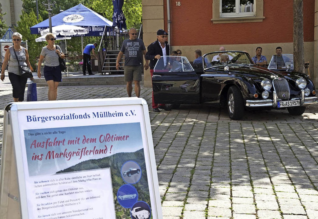 Fahrten mit Oldtimern fr einen guten Zweck.   | Foto: Volker Mnch