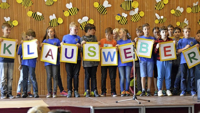 Die Schler trugen viel zur Feier bei ...ur Musik, sondern auch ein Namenszug.   | Foto: Horatio Gollin