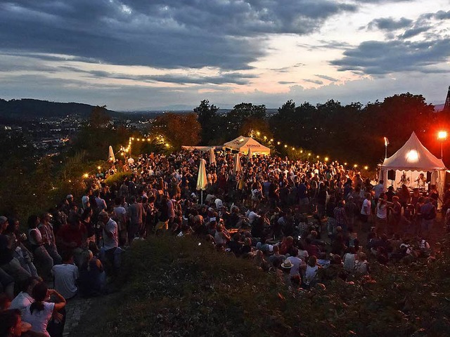 Lichter, Musik und der Ausblick ber d... Schlossbergfests aus (Foto von 2016).  | Foto: Michael Bamberger