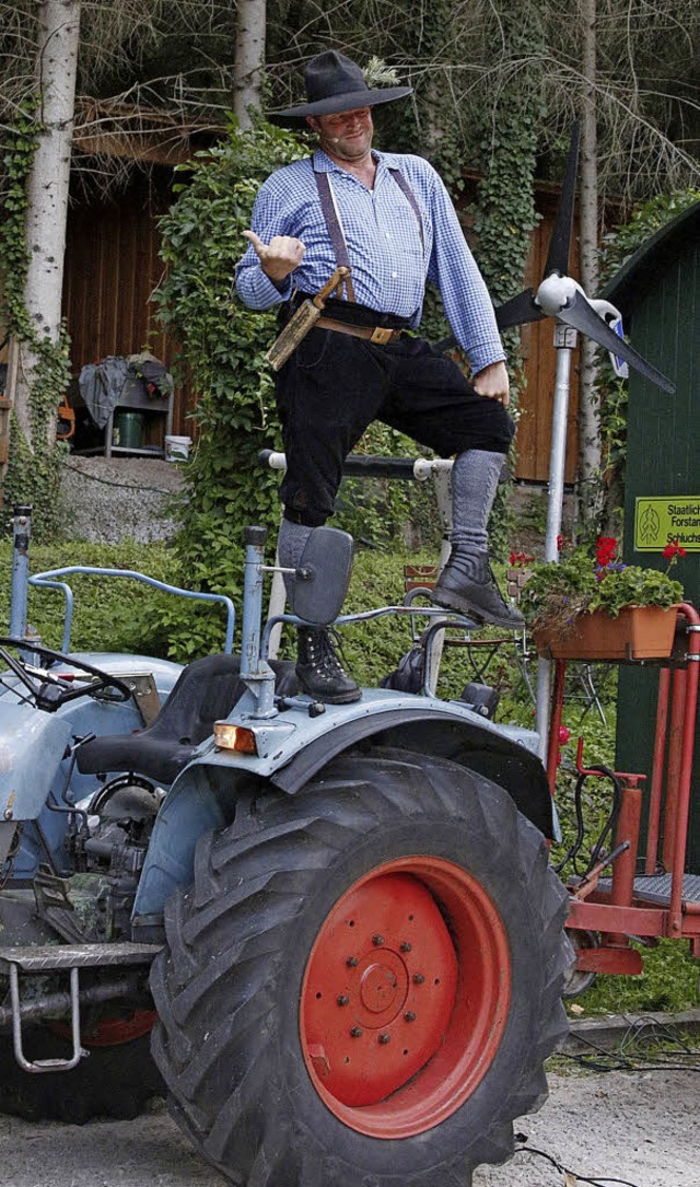 Fidelius Waldvogel auf seinem Bulldog   | Foto: Heidi Fssel