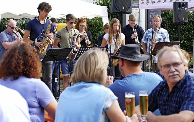 Zur School&#8217;s-out-Party sorgte die Jugendmusikschule fr Unterhaltung.   | Foto: David Rutschmann