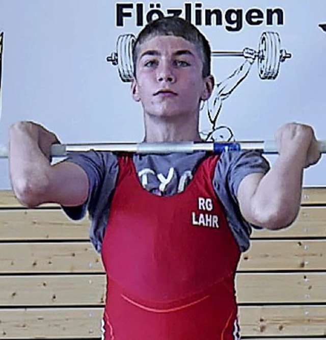 <BZ-FotoAnlauf>Gewichtheben:</BZ-FotoAnlauf> Viktor Hubert siegte im Zweikampf.   | Foto:  Verein