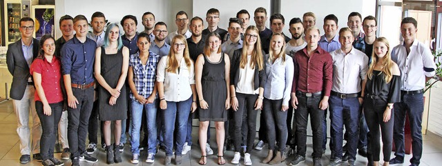 Fr 41 Auszubildende und Studierende b...n den Abschluss der Ausbildungsphase.   | Foto: ZVG