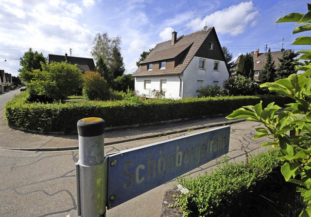 Auf diesem Eckgrundstck an Schnberg ...den, wozu das vorhandene Haus weg muss  | Foto: Markus Zimmermann