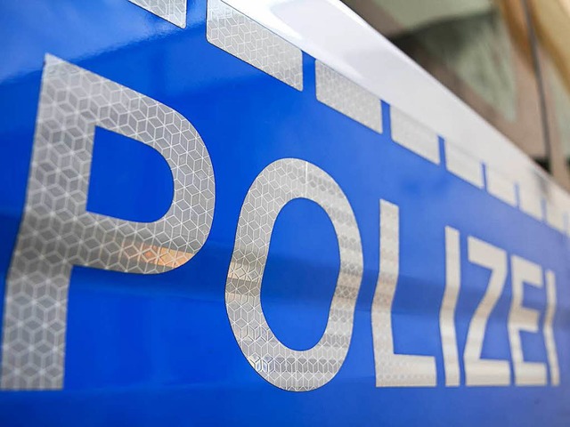 Die Polizei sucht Zeugen des Unfalls.  | Foto: Daniel Fleig