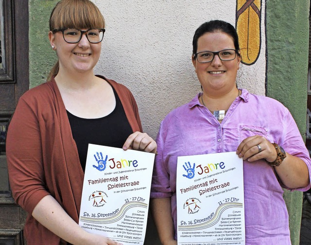 Katharina Pfaff (links) und Anna Welke...zum Familientag am 16. September vor.   | Foto: Dagobert Maier