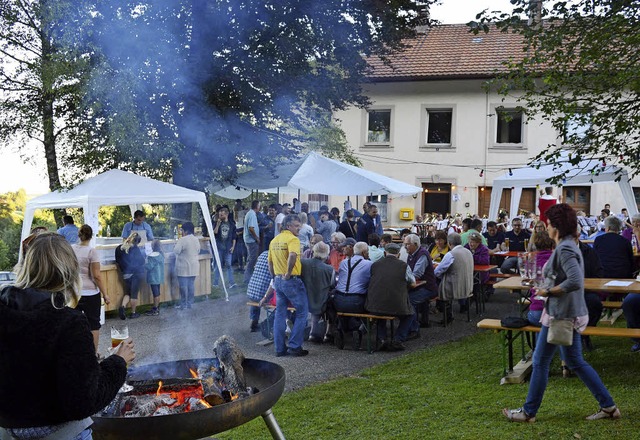 Gut besucht war der Dorfhock in Rtte.  | Foto: Sandhya Hasswani