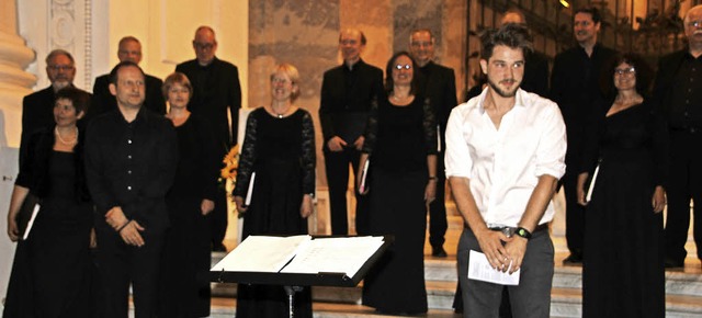 Der Philharmonia Chor Stuttgart und de...he Musik, die beim Publikum gut ankam.  | Foto: Margrit Matyscak