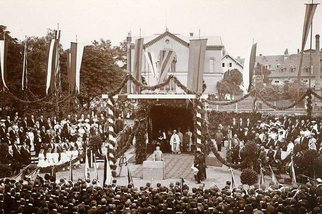 Fotos: Der Platz der Alten Synagoge war immer ein Ort fr Demos, Feste und Gedenken