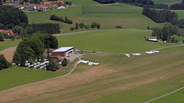 Vom Httener Flugplatz knnte jetzt au...emeinschaft Hotzenwald jetzt erhalten.  | Foto: Erich Meyer