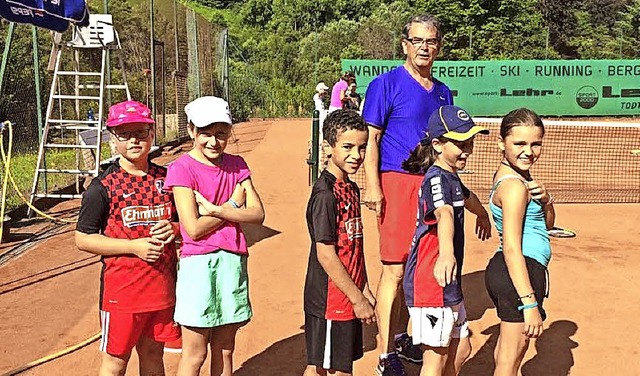 <BZ-FotoAnlauf>Tennisclub Todtnau:</BZ...e Schulkindern ein Schnuppertraining.   | Foto: Privat