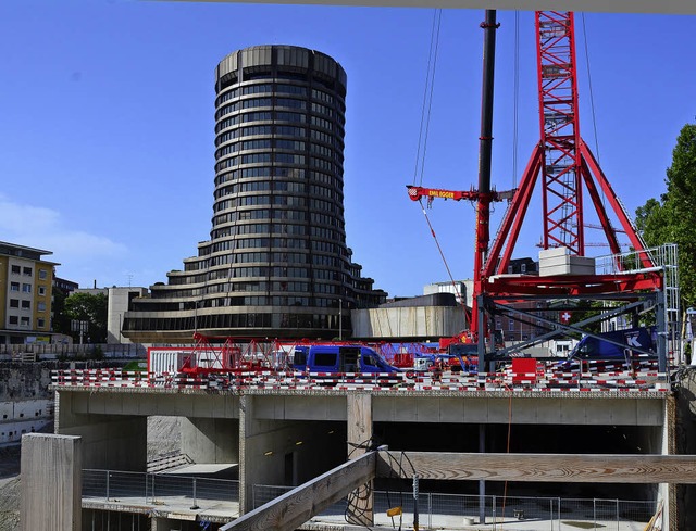 Wo einst das Basler Hotel Hilton stand...kennbar; im Hintergrund der BIZ-Turm.   | Foto: Mahro