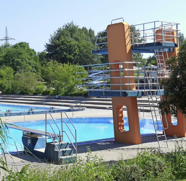 In der Kritik: das Rheinfelder Schwimmbad   | Foto: Max Maier