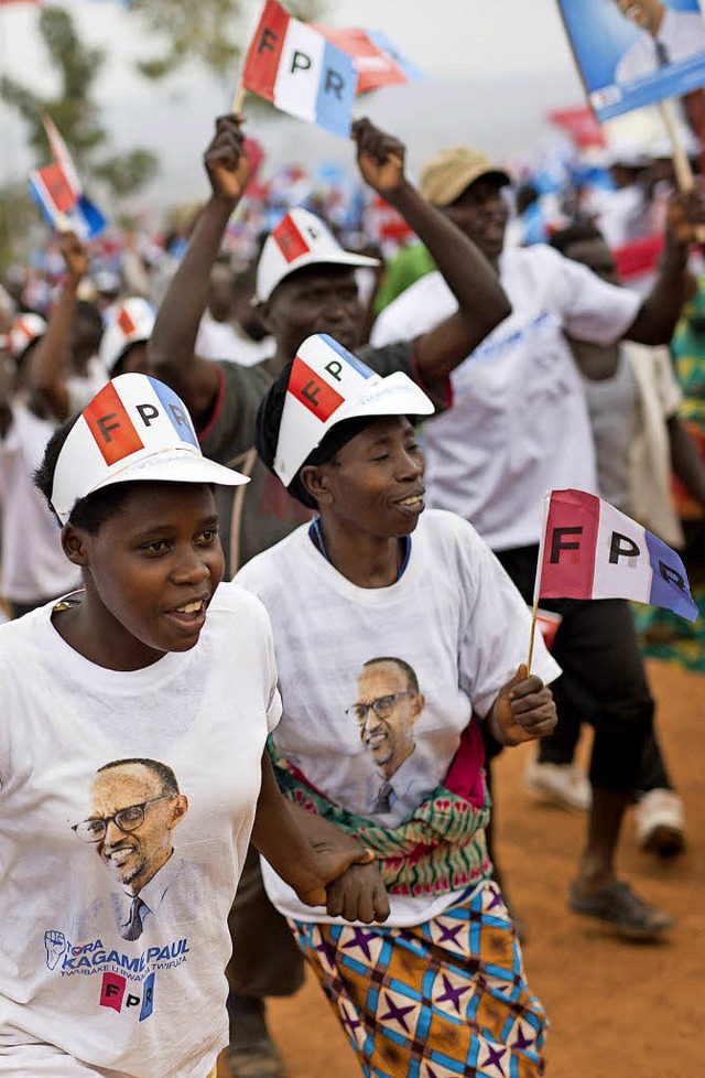 Die Untersttzer von Paul Kagame im Wahlkampf  | Foto: dpa